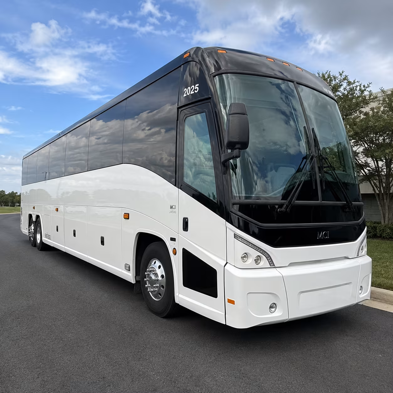 buses for wurstfest and landa park events