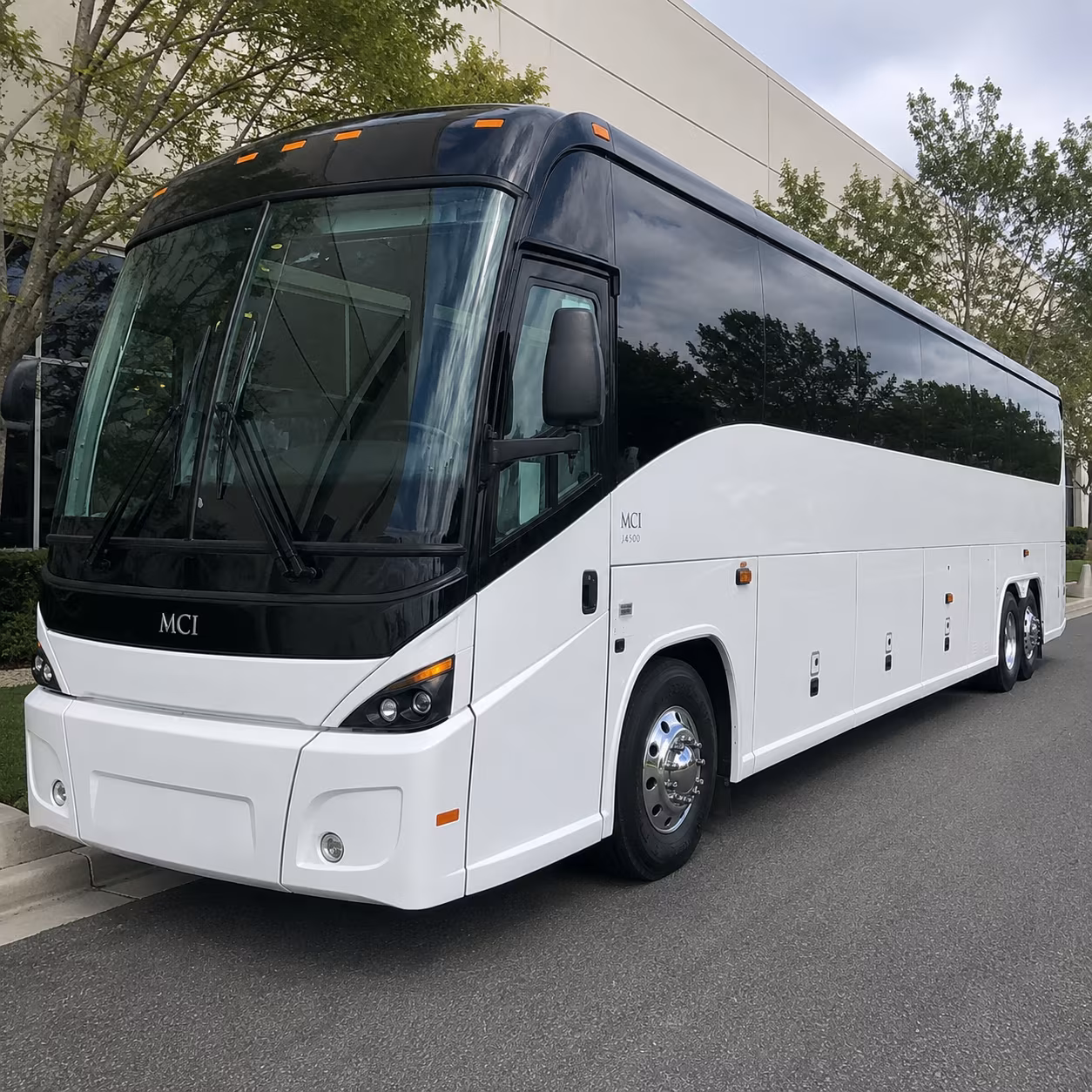 employee shuttle buses for amazon manufacturing and warehouse groups on ih 35 south