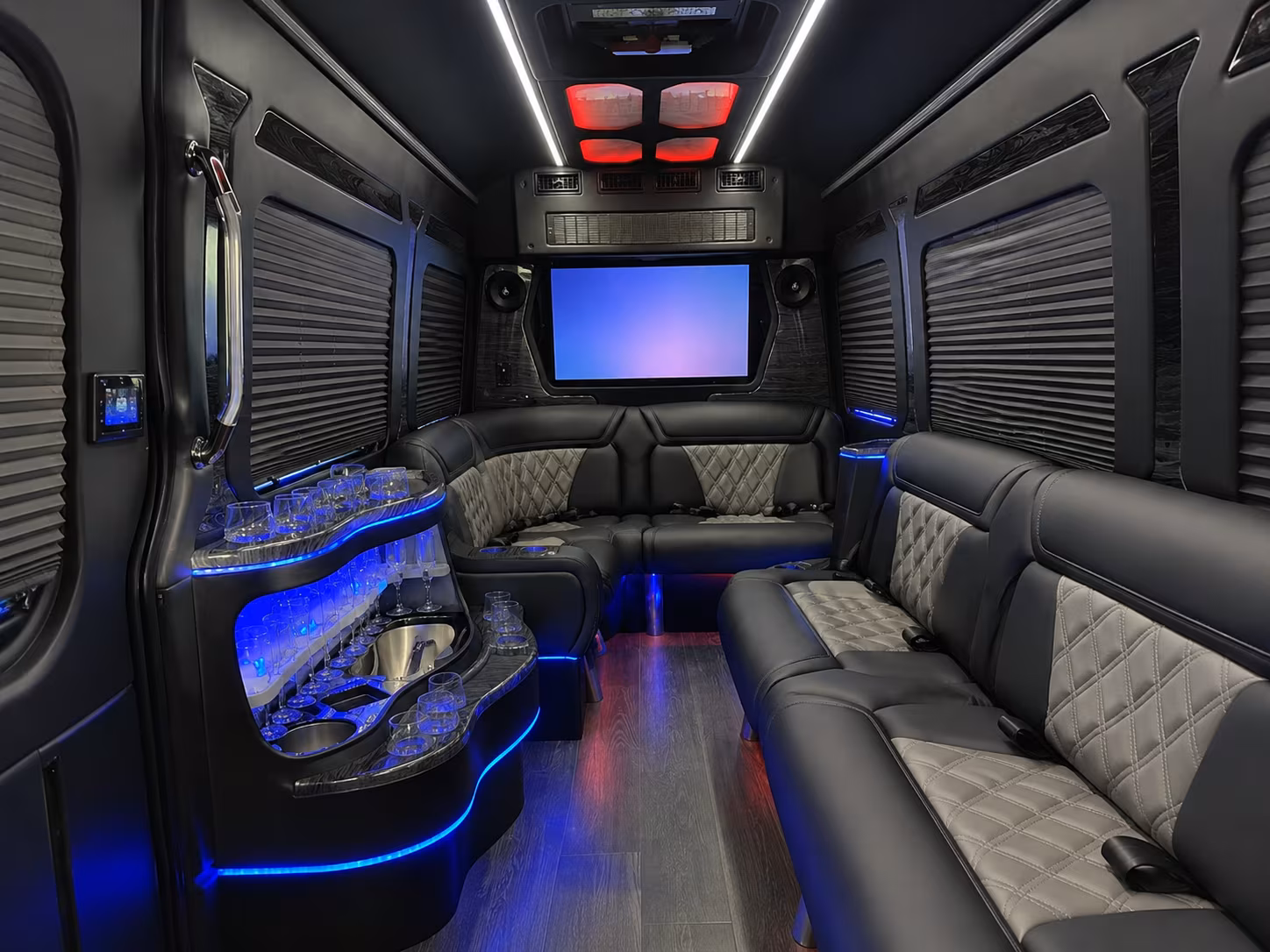 employee shuttle buses from canyon lake seguin and the surrounding communities