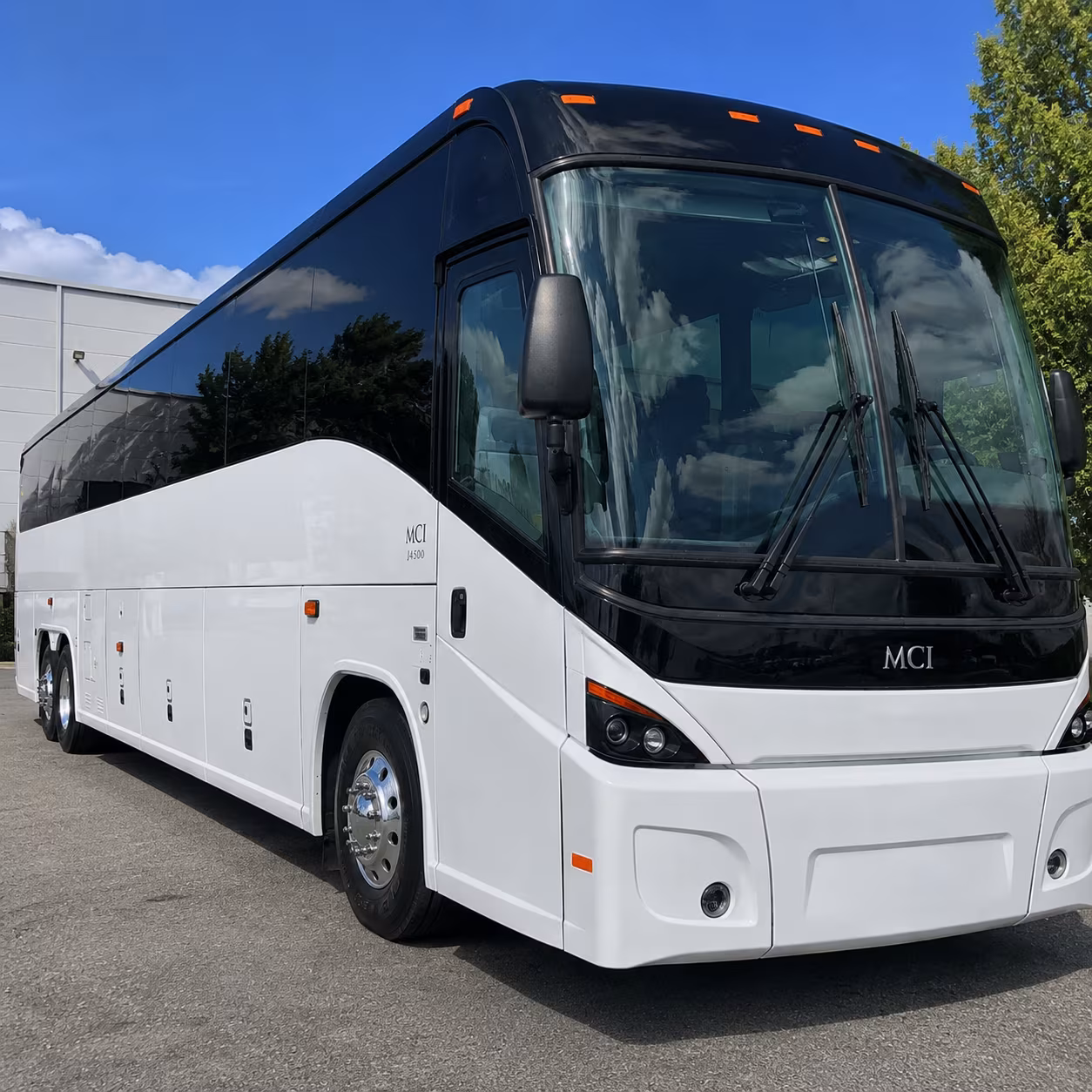 hotel and resort shuttle buses to sat and aus