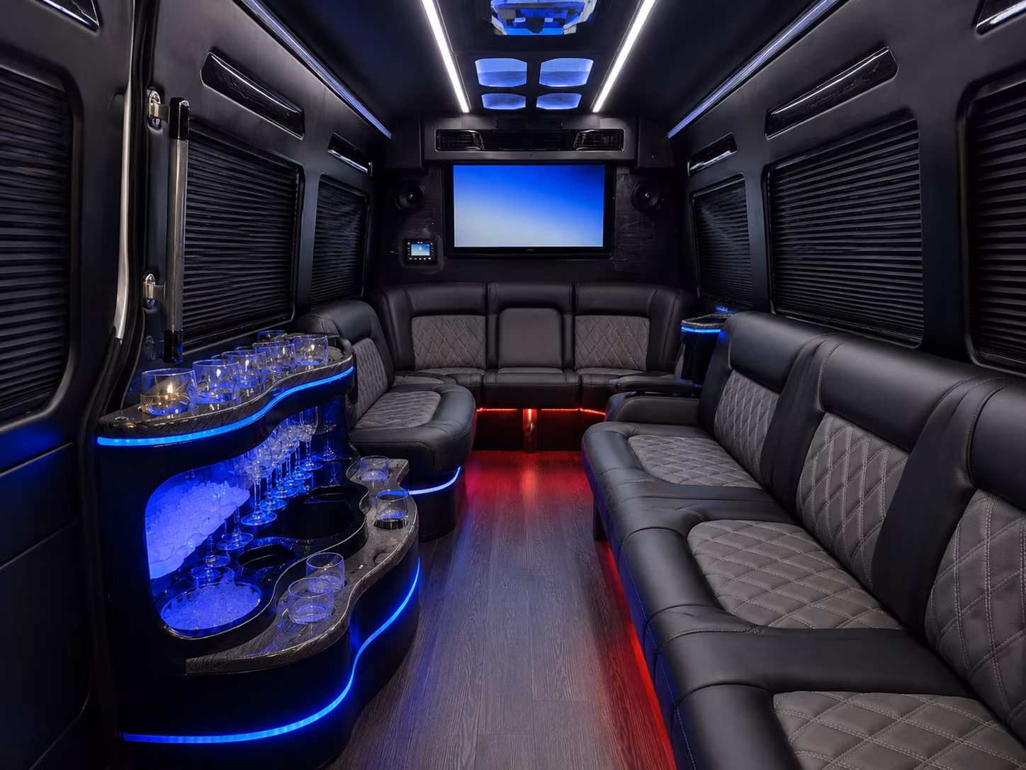 smithson valley and spring branch prom buses into new braunfels